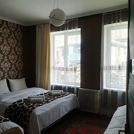 Nikoloz Guesthouse Kazbegi Dış mekan fotoğraf