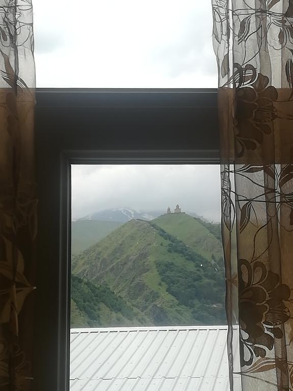 Nikoloz Guesthouse Kazbegi Dış mekan fotoğraf