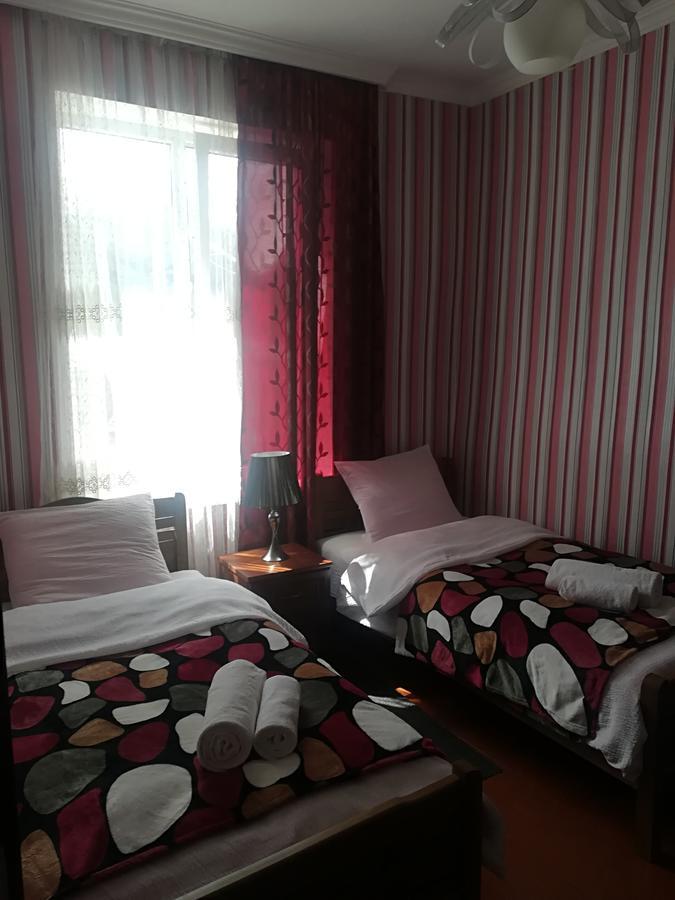 Nikoloz Guesthouse Kazbegi Dış mekan fotoğraf