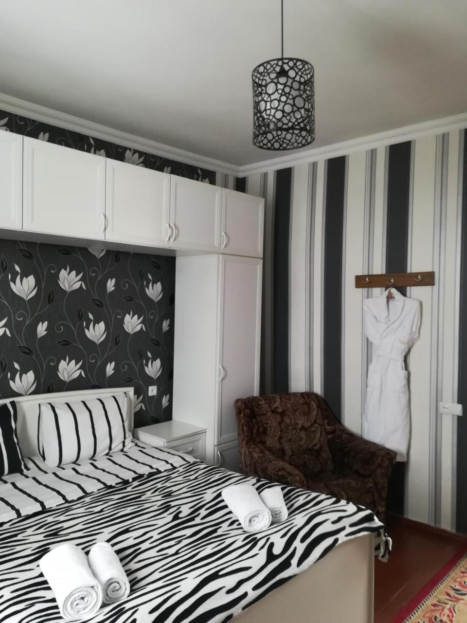 Nikoloz Guesthouse Kazbegi Dış mekan fotoğraf